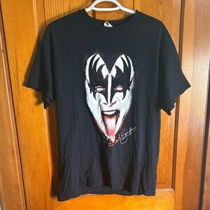 Black Kiss Graphic T-Shirt with Face Print of Gene Simmons